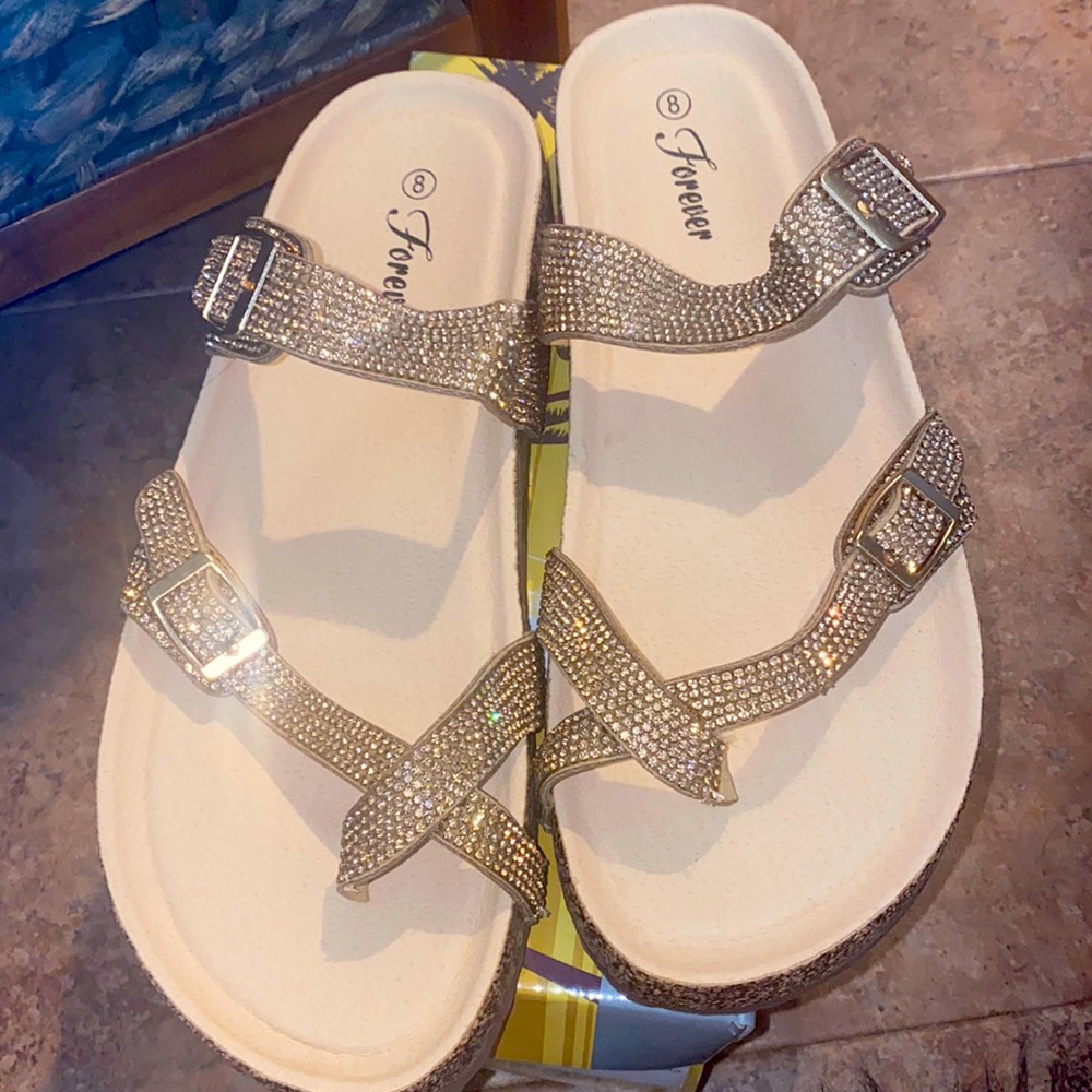 NWT SANDALS
